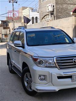 تۆیۆتا لاند کروزەر